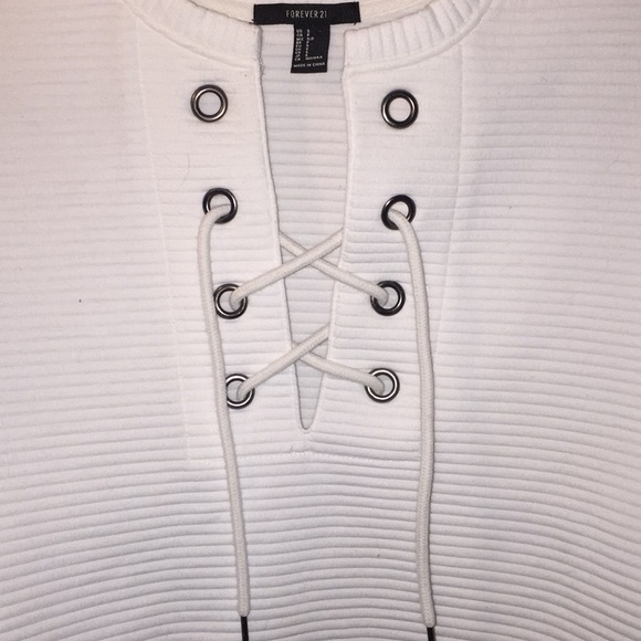 Lace neck top from forever 21 - Picture 2 of 3